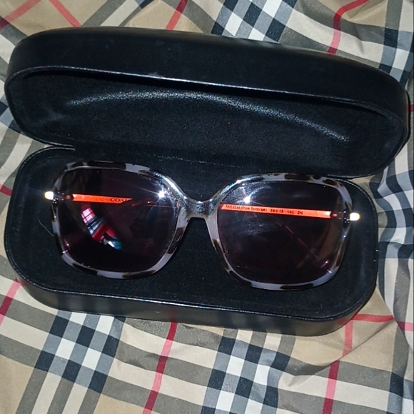 COACH SUNGLASSES AUTHENTIC - Picture 1 of 6